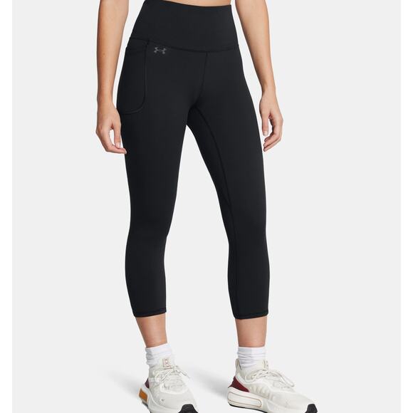 NWT Under Armour UA Motion Women's Capris in Black size Small - Picture 1 of 10